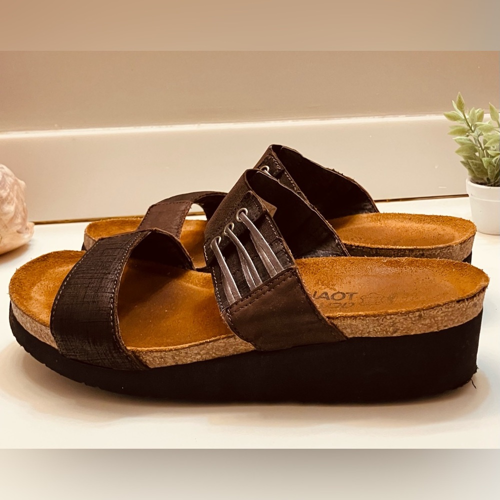 Woman’s Naot Brown Handmade Leather And Cork Open Toe Sandals, Size 38